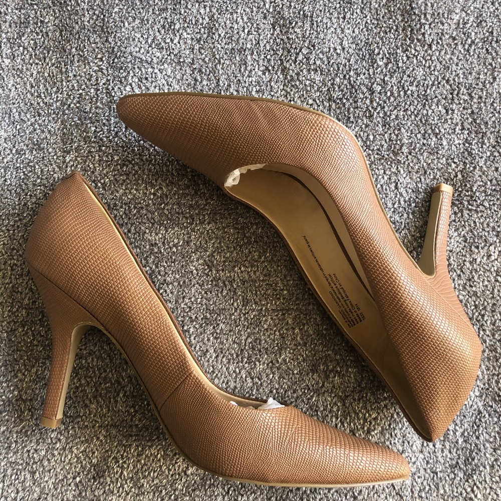 New Nine West pumps